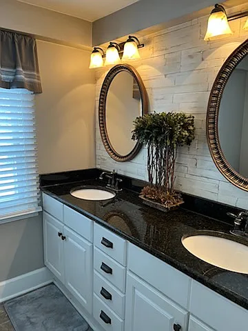 1st floor bathroom