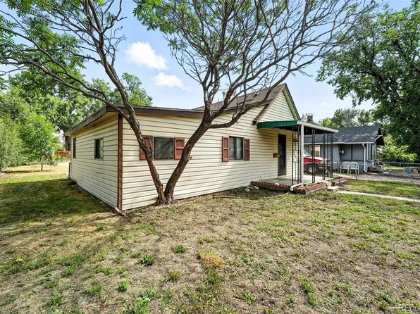 12 Marshall Pl, Longmont, CO 80504
