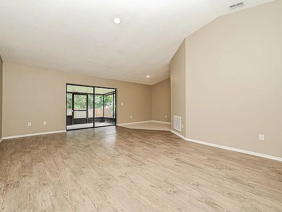 5th image of 1506 Kestrel Way