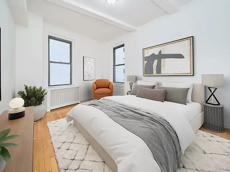 135 E 50th St #2L — Photo 2