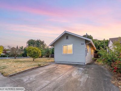 402 Grove Avenue, Ukiah, CA, 95482