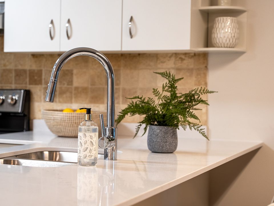 1st image of 39 Goodwin Dr #110