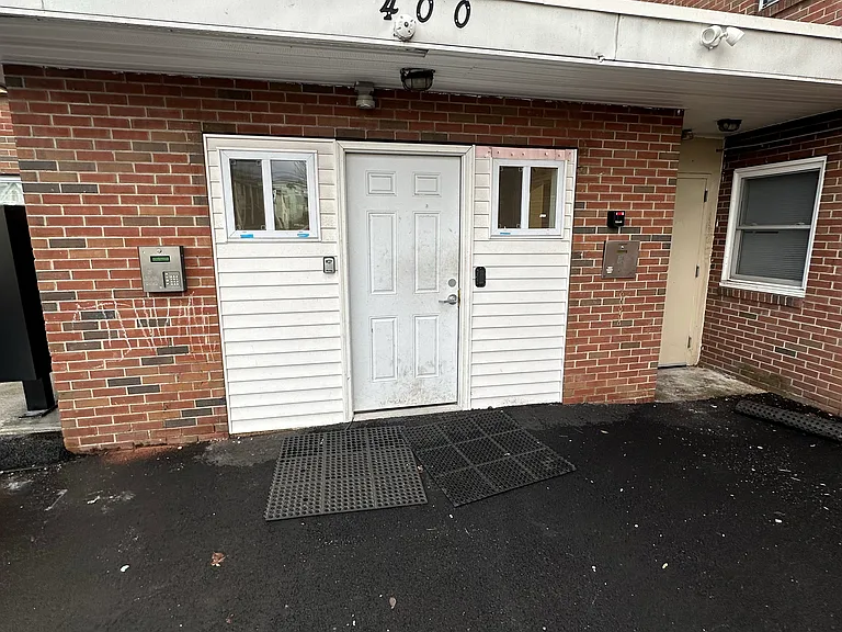 402 Olive St #C13 — Photo 12
