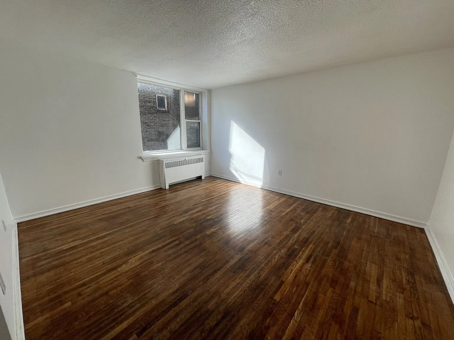 2407 Lake Shore Blvd W Toronto — Photo 3