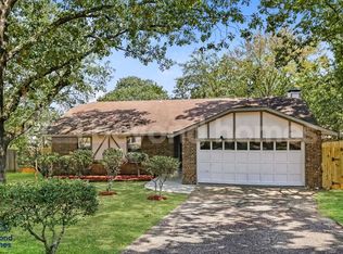 8 Random Oaks Cv, Maumelle, AR 72113