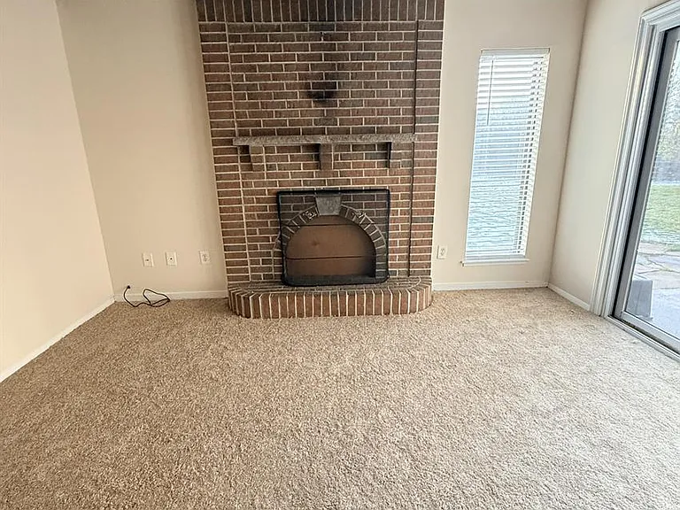 504 Heritage Dr — Photo 12
