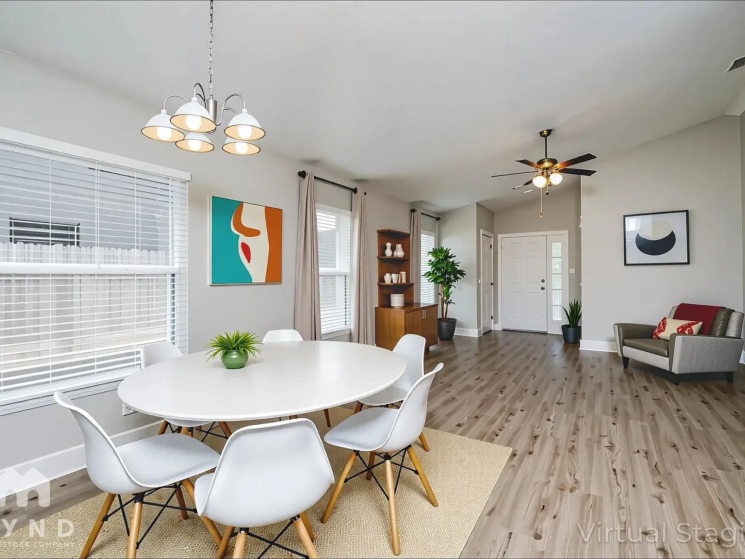3 bed, 2.0 bath, 1272 sqft, $2,165 — Photo 2
