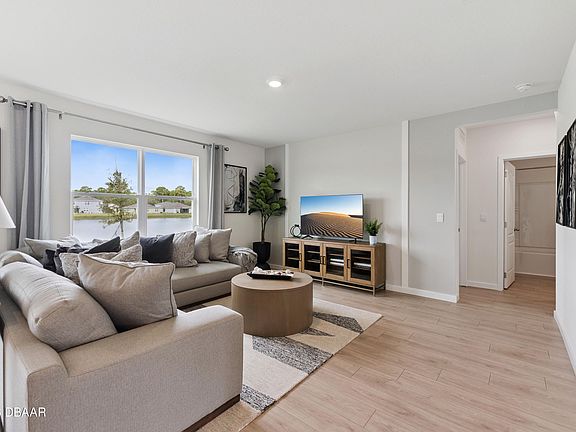 7th image of this home