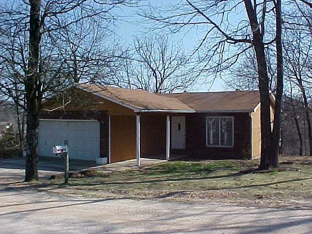 2nd image of 16958 Hemlock Ln