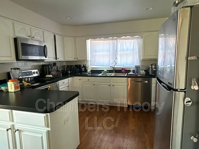 5827 Wessex Ln — Photo 8