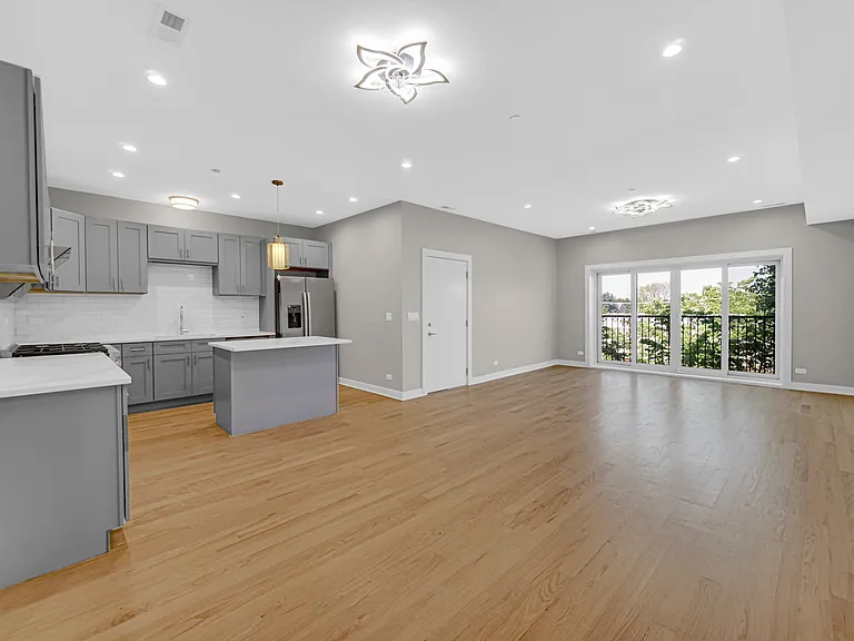 3225 S Halsted St #3 — Photo 6