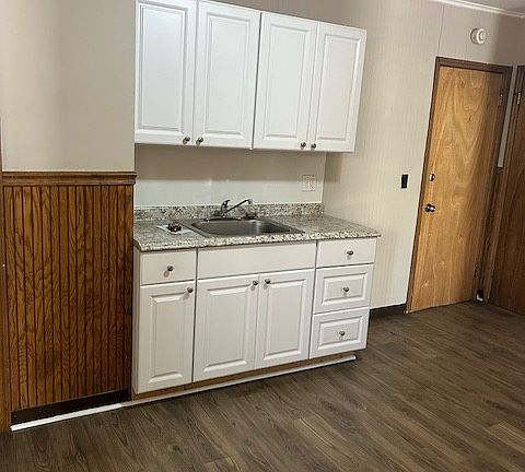 3rd image of 186 Grattan St APT 2L