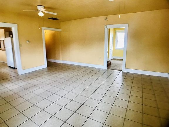 2nd image of 1401 Avenue E