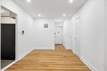 Sold by BREU CHURCHILL