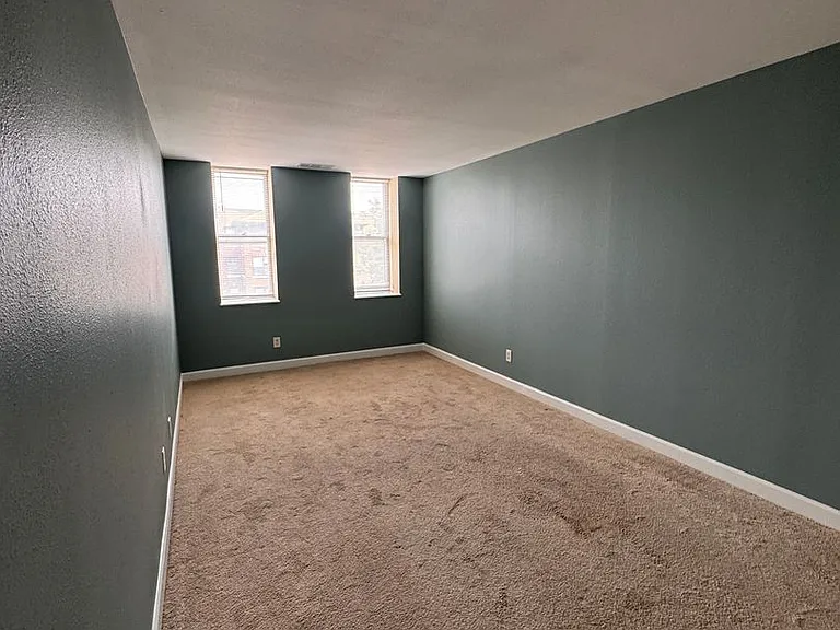 5630 Pershing Ave #36 — Photo 16