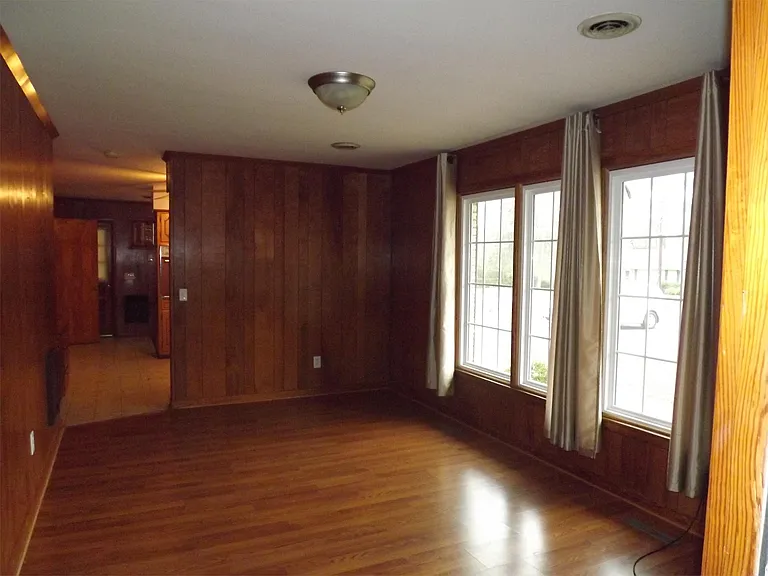 1604 Belmont Ct — Photo 6