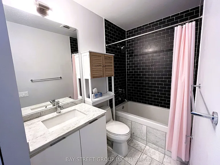 33 Charles St E #4401 — Photo 11