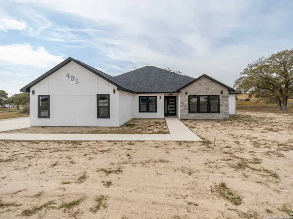405 Shady, La Vernia, TX 78121