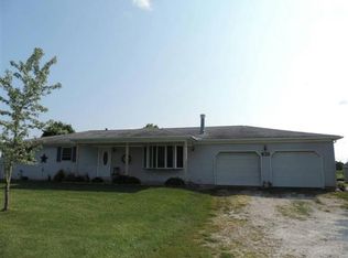 6605 S Trivoli Rd, Glasford, IL 61533