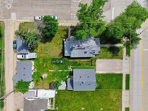 3rd image of 1958 Junction Ave