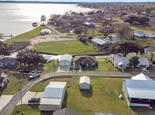 330 Crestmont St, Pointblank, TX 77364