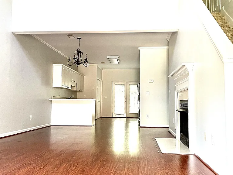 3524 Savannah Park Ln — Photo 3