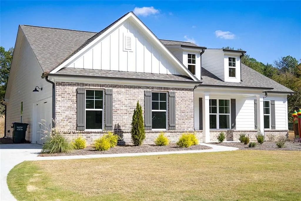4 bed, 3.0 bath, 2108 sqft, $3,050 — Photo 1