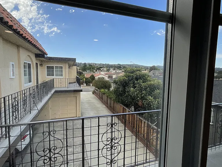 130 Magnolia Ave — Photo 45