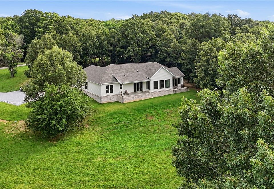 1st image of 19840 Groth Rd