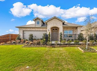 8581 Big Apple Dr, Fort Worth, TX 76179