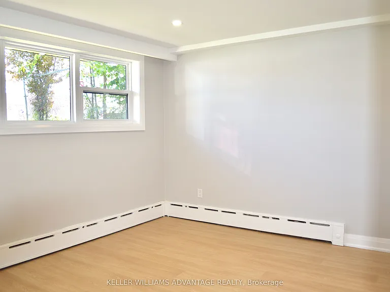 100 Portland St — Photo 25