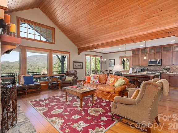 5th image of 601 Hawk Mountain Rd