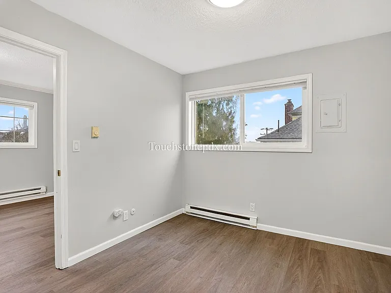 2424 NW Kearney St #5 — Photo 11