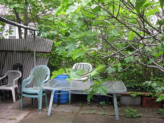 Rented by Windsor Homes Realty Corp | media 10