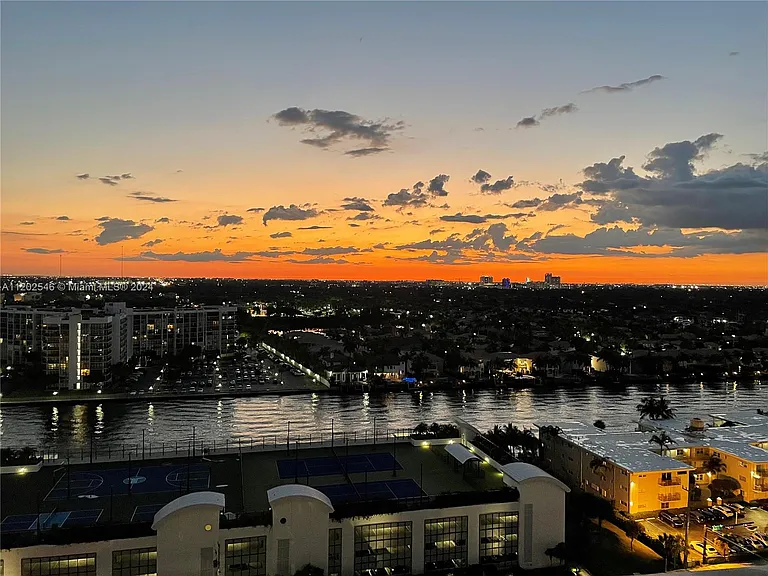 2501 S Ocean Dr #Penthouse 28 — Photo 95