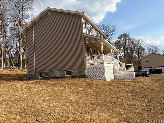 5th image of 32 Spruce Road