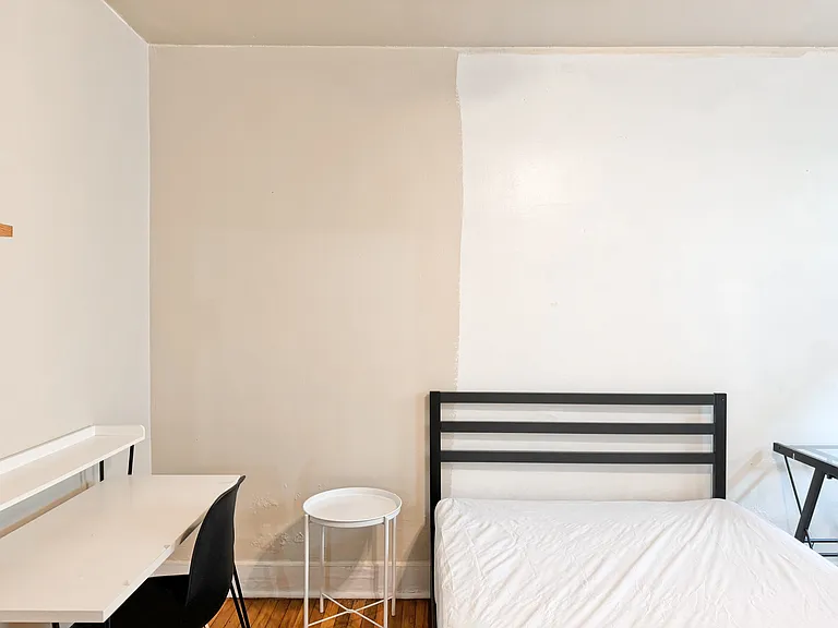 5727 Phillips Ave #1 — Photo 3