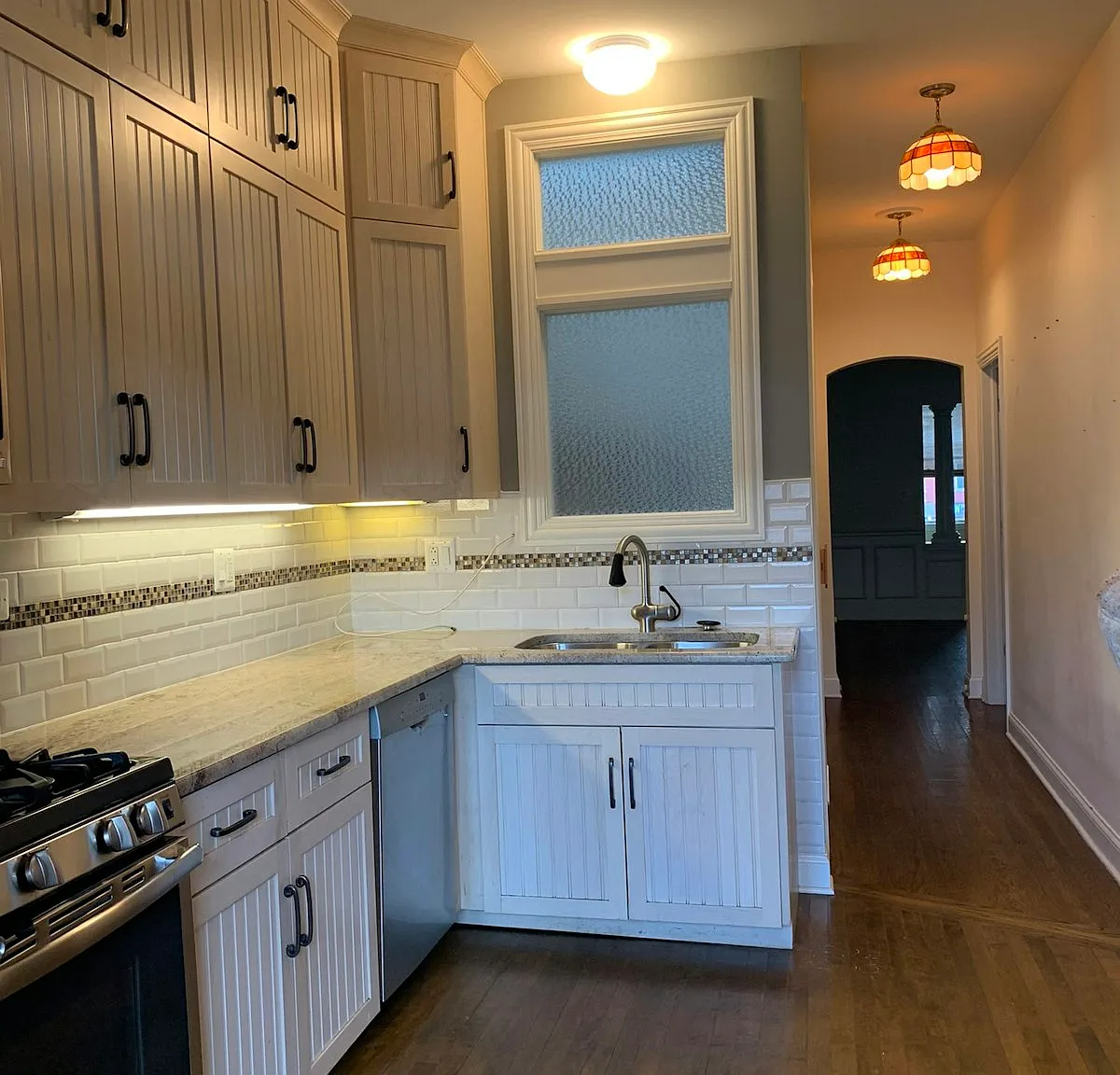 121 West 1st Street, Unit Apt 3 — Photo 1