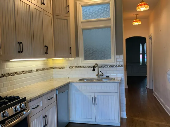 121 W 1st St, Elmhurst, IL