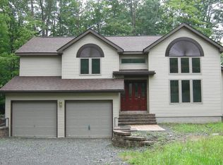 373 Maple Dr, Gouldsboro, PA