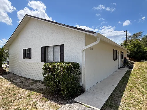 1342 SE 2nd Ave #2 Photo 1