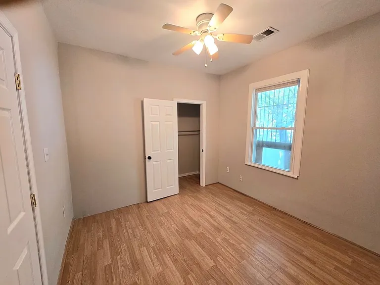 809 Eastern Ave — Photo 5