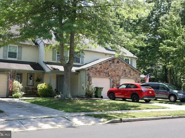 134 Lamplighter Ct, Marlton, NJ 08053
