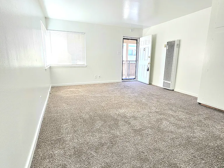 760 Palo Alto Ave — Photo 6