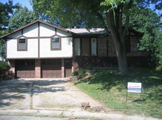 3013 SW Moore St, Blue Springs, MO 64015