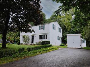 26 Ridge Rd, Enfield, CT 06082