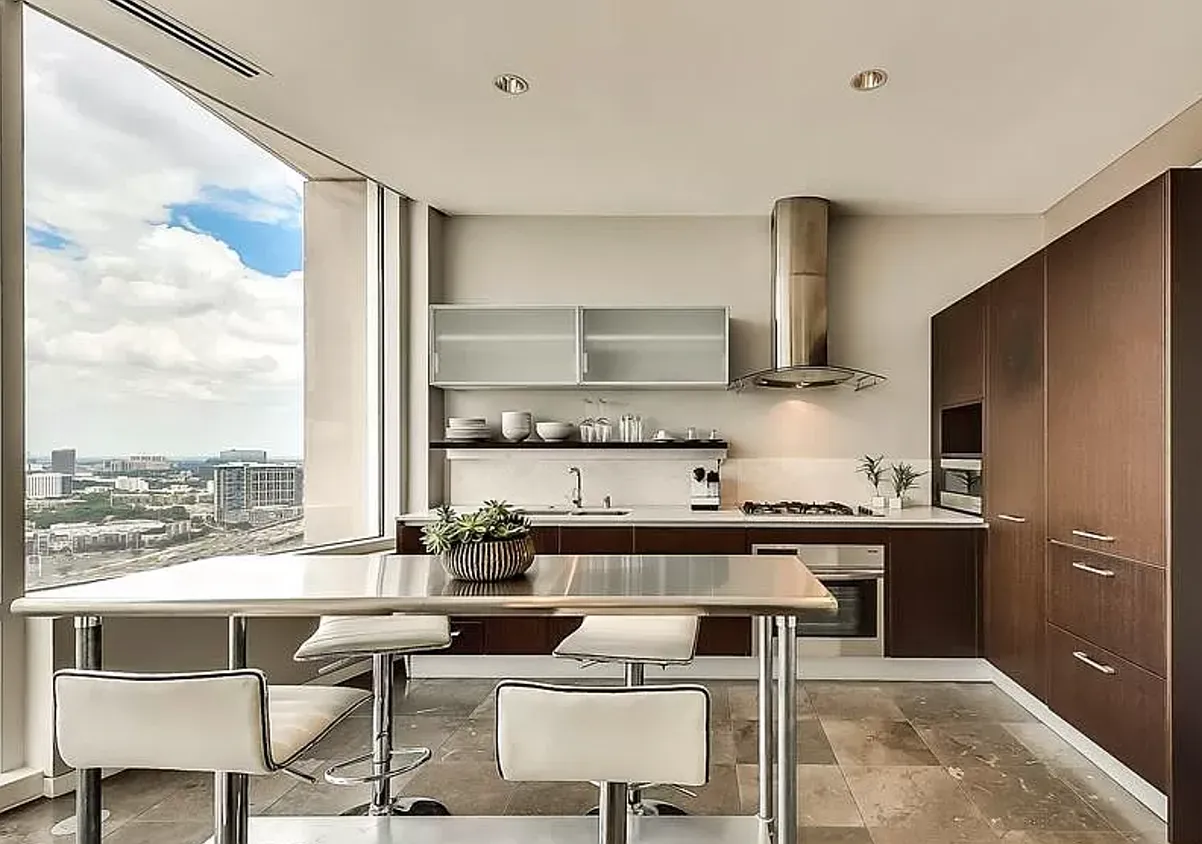 Apartment for Rent — Photo 3