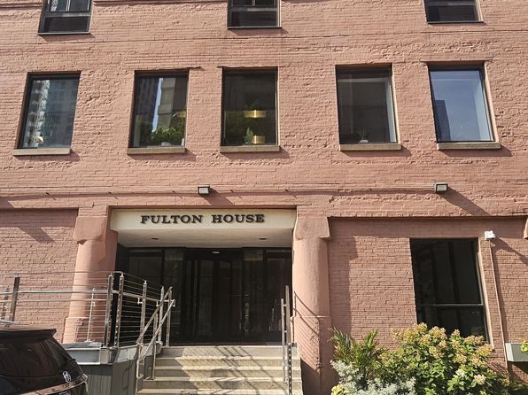 345 N Canal St APT 1205