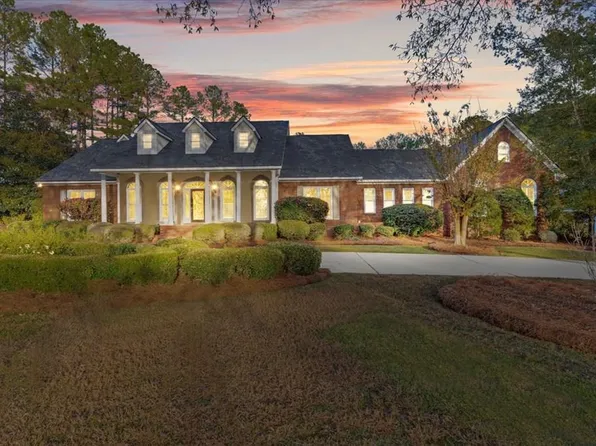 205 Glen Eagles Dr, Dothan, AL 36305