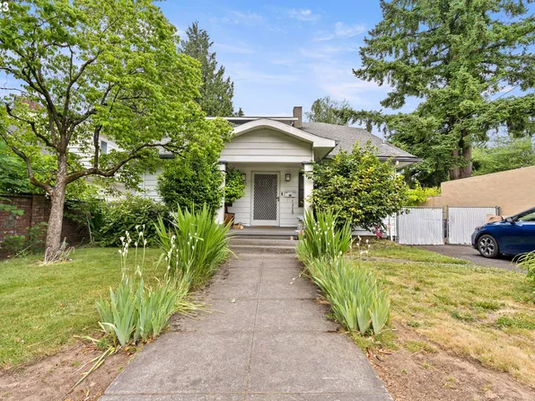 6225 SE Cesar E Chavez Blvd, Portland, OR 97202